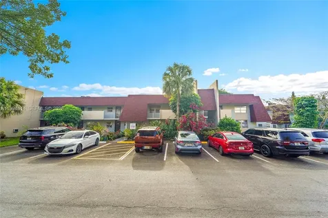 3090 NW 46th Avenue Lauderdale Lakes FL 33313