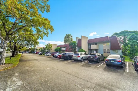3090 NW 46th Avenue Lauderdale Lakes FL 33313