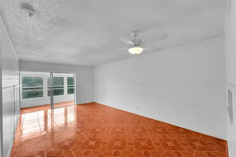 3090 NW 46th Avenue Lauderdale Lakes FL 33313
