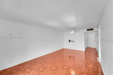 3090 NW 46th Avenue Lauderdale Lakes FL 33313