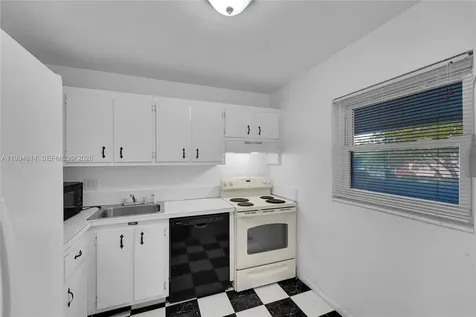 3090 NW 46th Avenue Lauderdale Lakes FL 33313