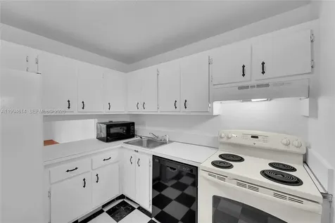 3090 NW 46th Avenue Lauderdale Lakes FL 33313