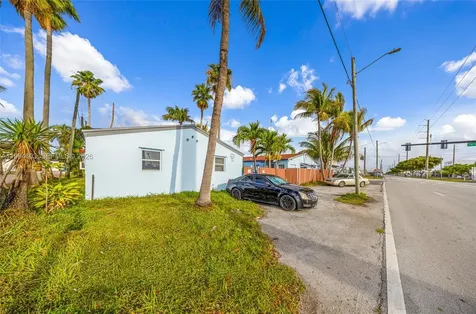 1610 N Dixie Highway Hollywood FL 33020
