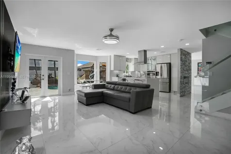 612 SW 179th Avenue Pembroke Pines FL 33029