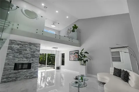 612 SW 179th Avenue Pembroke Pines FL 33029