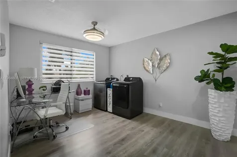 612 SW 179th Avenue Pembroke Pines FL 33029