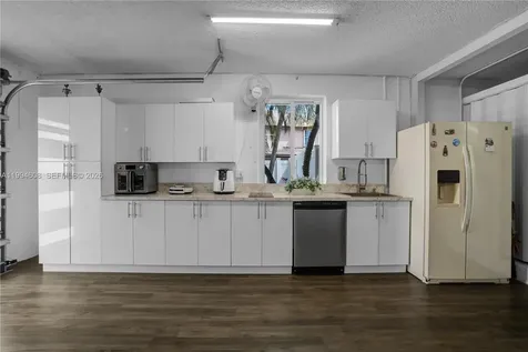 612 SW 179th Avenue Pembroke Pines FL 33029