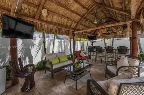 612 SW 179th Avenue Pembroke Pines FL 33029