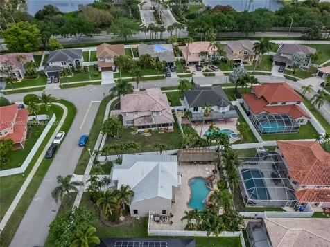 612 SW 179th Avenue Pembroke Pines FL 33029
