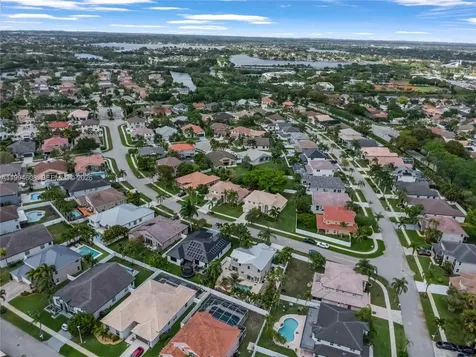 612 SW 179th Avenue Pembroke Pines FL 33029