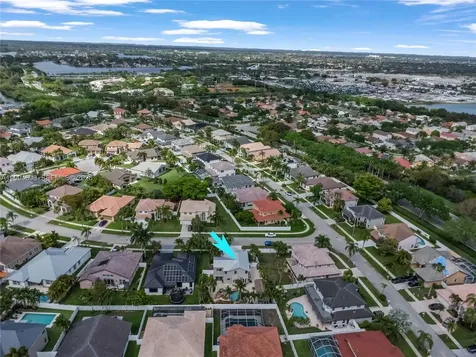 612 SW 179th Avenue Pembroke Pines FL 33029