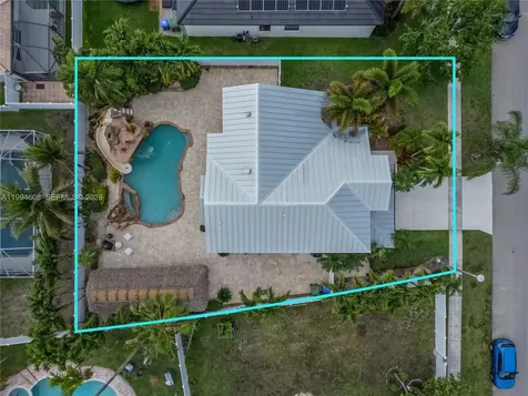612 SW 179th Avenue Pembroke Pines FL 33029