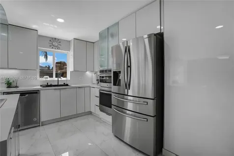612 SW 179th Avenue Pembroke Pines FL 33029
