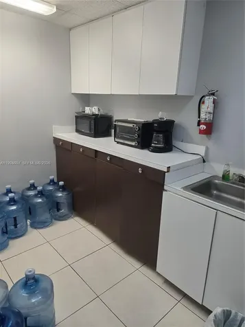 909 N Miami Beach Boulevard North Miami Beach FL 33162