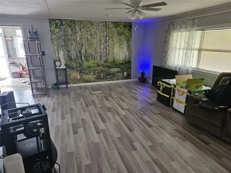 5210 SW 35 Court Davie FL 33314