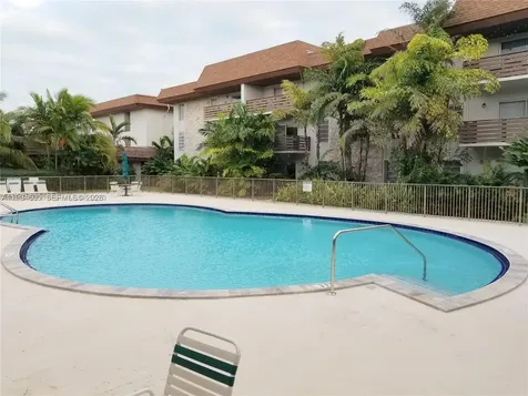 7483 SW 82nd Street Miami FL 33143