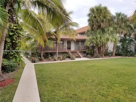 7483 SW 82nd Street Miami FL 33143