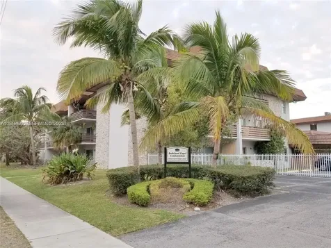 7483 SW 82nd Street Miami FL 33143