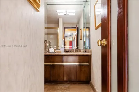 20251 W Oak Haven Circle Miami FL 33179