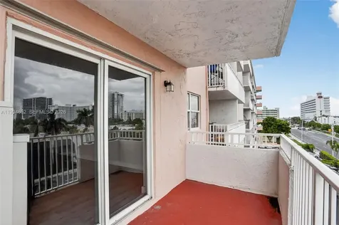 3201 NE 14th St Causeway Pompano Beach FL 33062