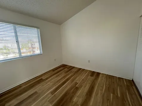 6255 Kendale Lakes Creek Miami FL 33183