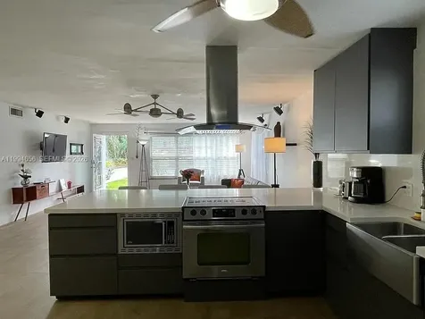 1143 Lincoln Street Hollywood FL 33019
