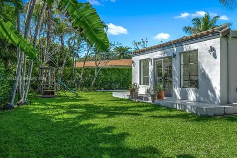 5943 SW 65th Avenue South Miami FL 33143
