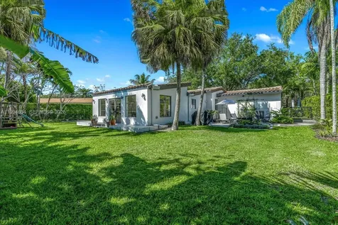 5943 SW 65th Avenue South Miami FL 33143