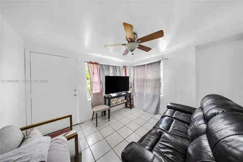 2223 NW 3rd Street Miami FL 33125