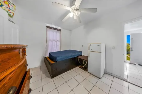 2223 NW 3rd Street Miami FL 33125
