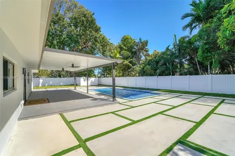 8820 SW 182nd Terrace Palmetto Bay FL 33157