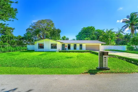 8820 SW 182nd Terrace Palmetto Bay FL 33157