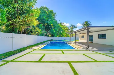 8820 SW 182nd Terrace Palmetto Bay FL 33157