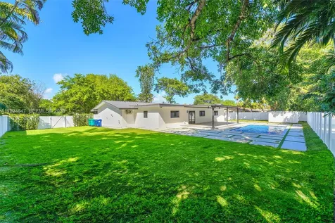 8820 SW 182nd Terrace Palmetto Bay FL 33157