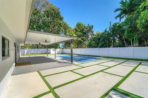 8820 SW 182nd Terrace Palmetto Bay FL 33157