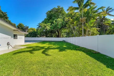8820 SW 182nd Terrace Palmetto Bay FL 33157