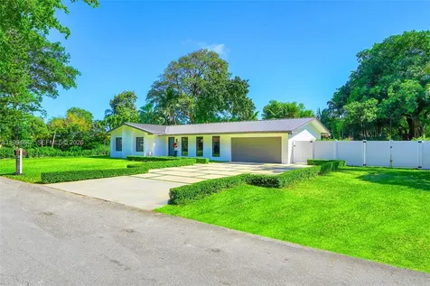 8820 SW 182nd Terrace Palmetto Bay FL 33157