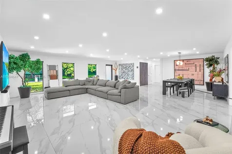 8820 SW 182nd Terrace Palmetto Bay FL 33157