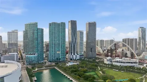 900 Biscayne Boulevard Miami FL 33132