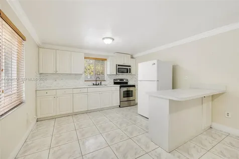 674 W 23rd Street Hialeah FL 33010