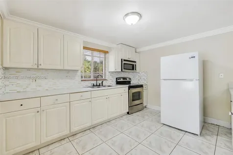 674 W 23rd Street Hialeah FL 33010