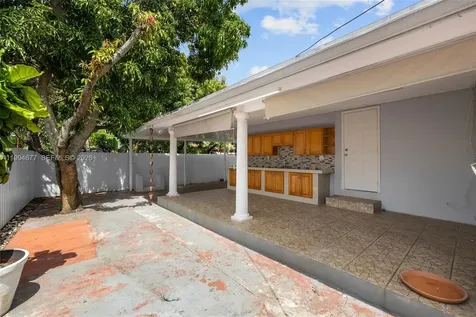 674 W 23rd Street Hialeah FL 33010