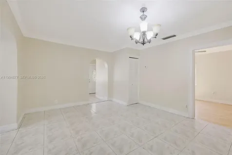 674 W 23rd Street Hialeah FL 33010
