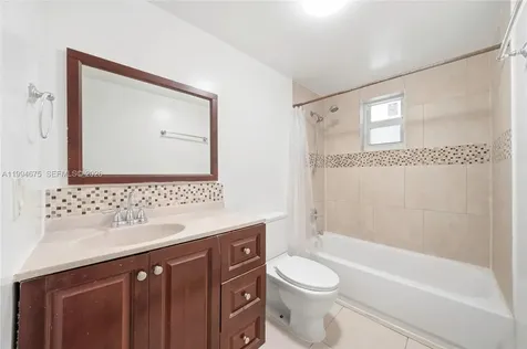 9375 Fontainebleau Boulevard Miami FL 33172