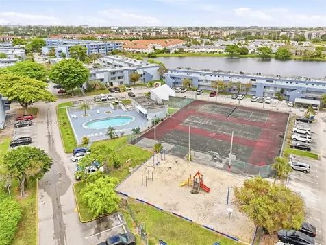 9375 Fontainebleau Boulevard Miami FL 33172