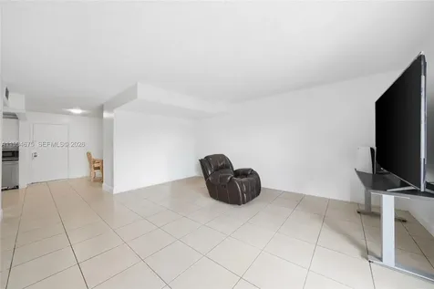 9375 Fontainebleau Boulevard Miami FL 33172