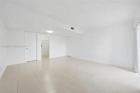 9375 Fontainebleau Boulevard Miami FL 33172