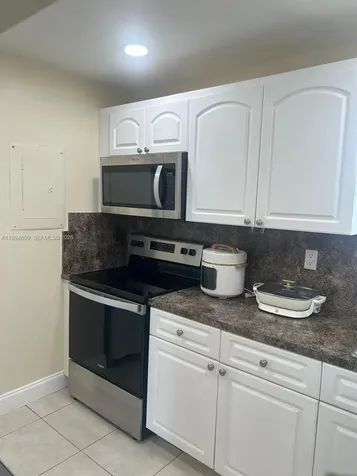 1700 NE 191st Street Miami FL 33179