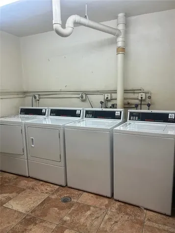 1700 NE 191st Street Miami FL 33179