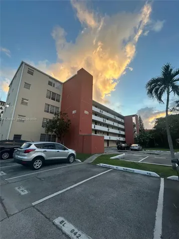 1700 NE 191st Street Miami FL 33179